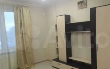 Купить --комнатную квартиру