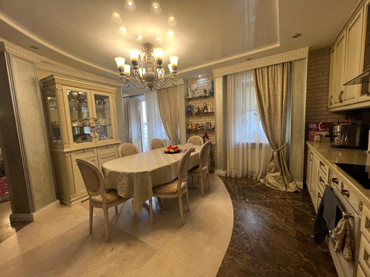 Купить 4-комнатную квартиру