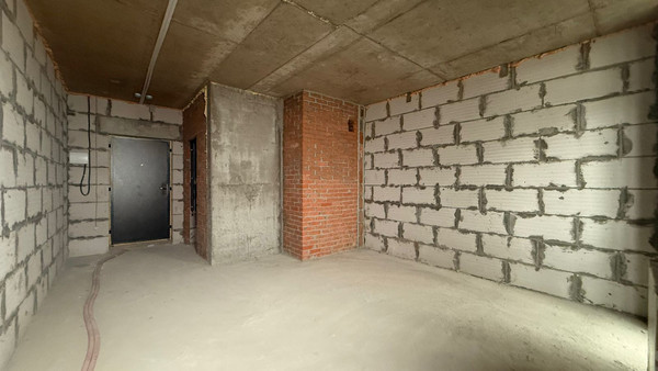 Купить --комнатную квартиру