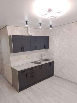 Купить --комнатную квартиру