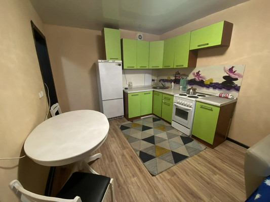 Купить --комнатную квартиру